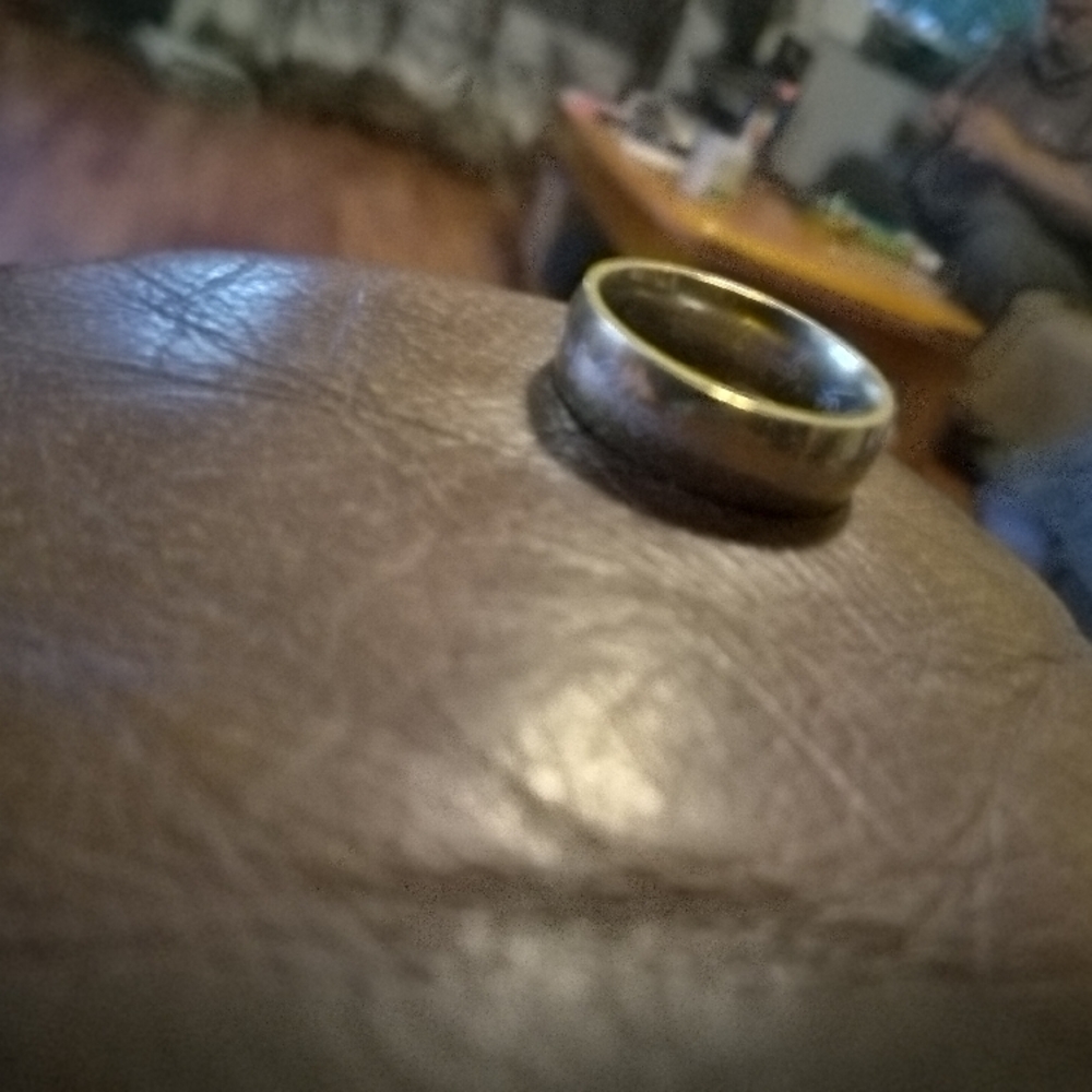 Gold Ring - Picture 4 of 5